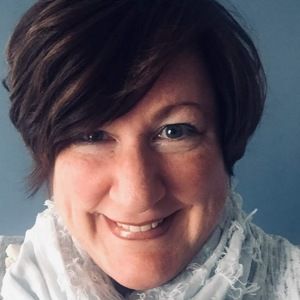 Meet your Posher, Suzanne